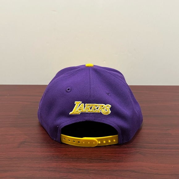 New Era, 9Fifty SnapBack Hat, Los Angeles Lakers - Picture 3 of 8